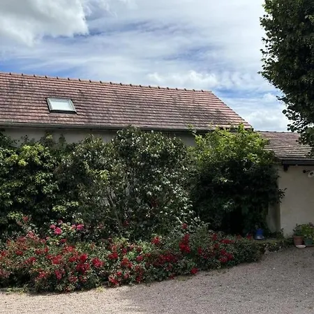 De La Roseraie Dom wakacyjny Louchy-Montfand