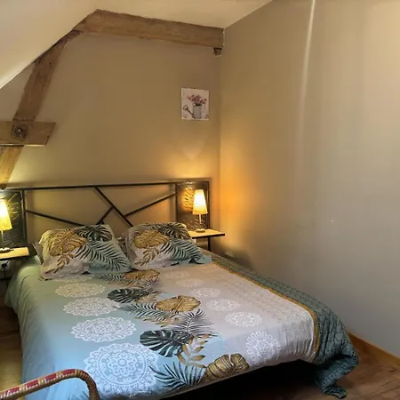 Dom wakacyjny De La Roseraie Louchy-Montfand